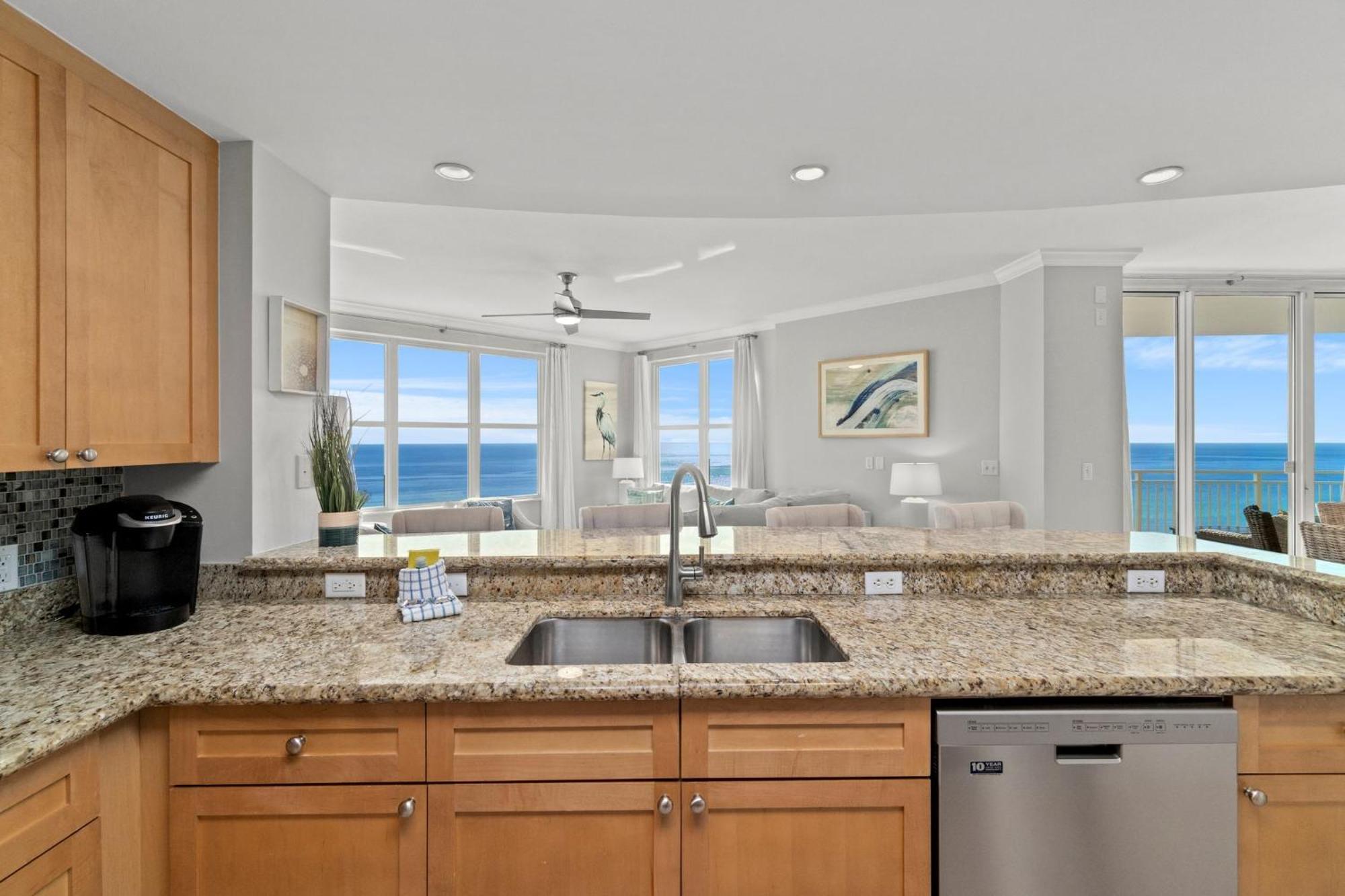 Luxury Beachfront W/ 2 Balconies! Sleeps 8! Walk To Pier Park! Panama City Beach